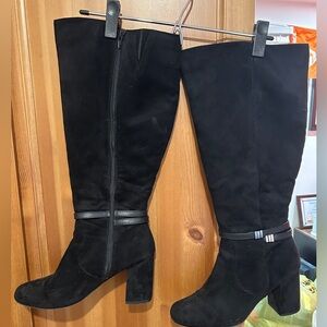 Black Knee-High Women's Boots - Size 9